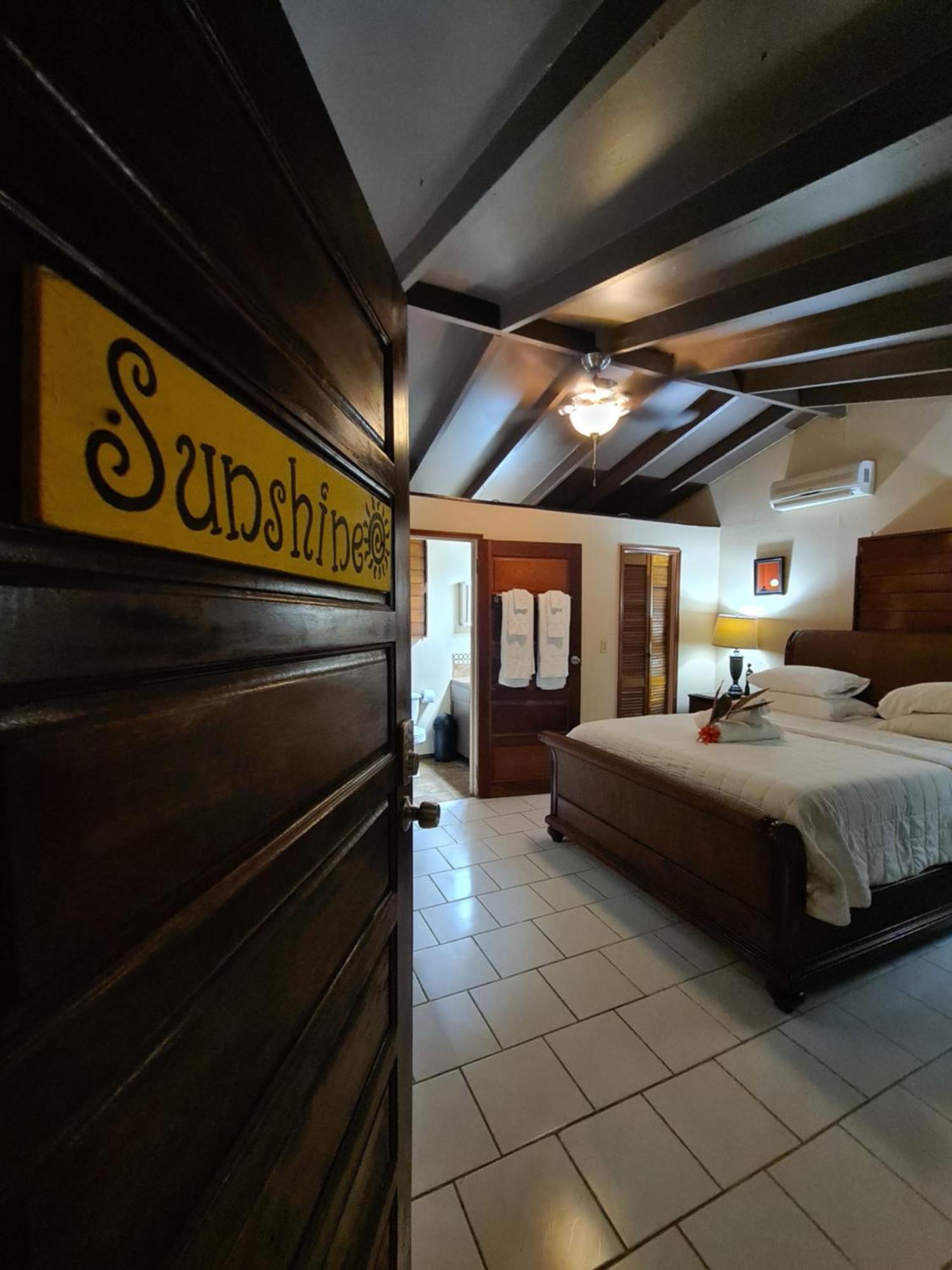 Yocamatsu Bed and Breakfast Caye Caulker Eksteriør billede