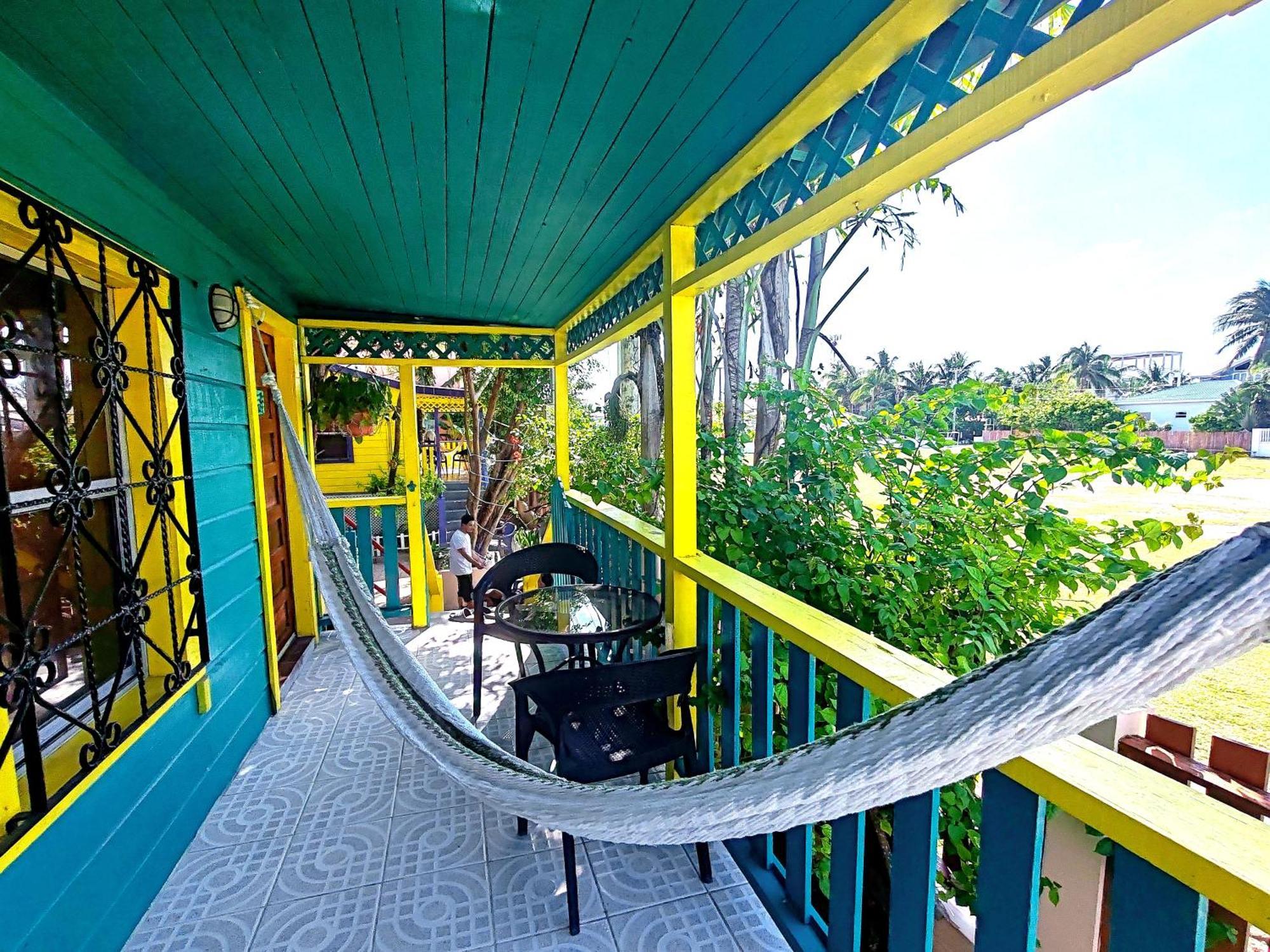 Yocamatsu Bed and Breakfast Caye Caulker Værelse billede