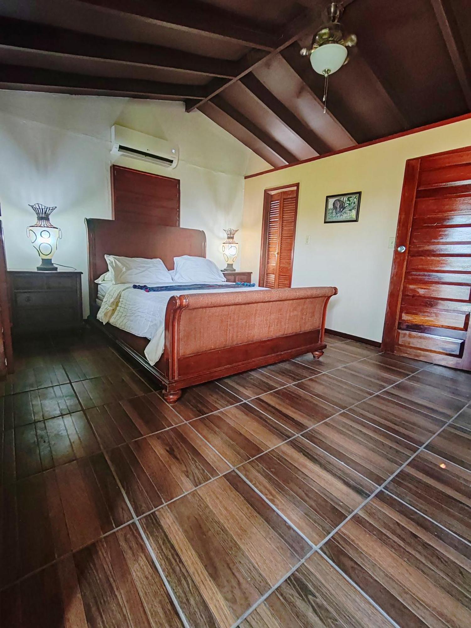 Yocamatsu Bed and Breakfast Caye Caulker Værelse billede