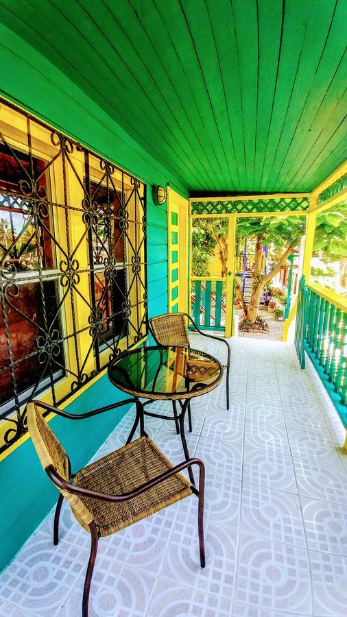 Yocamatsu Bed and Breakfast Caye Caulker Eksteriør billede